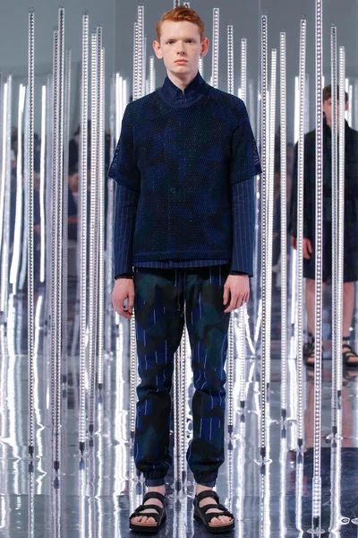 Look 17